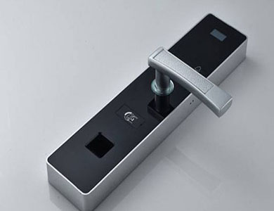 乌伊岭24小时上门开锁公司