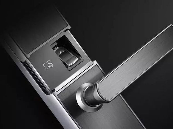 乌伊岭24小时上门开锁公司